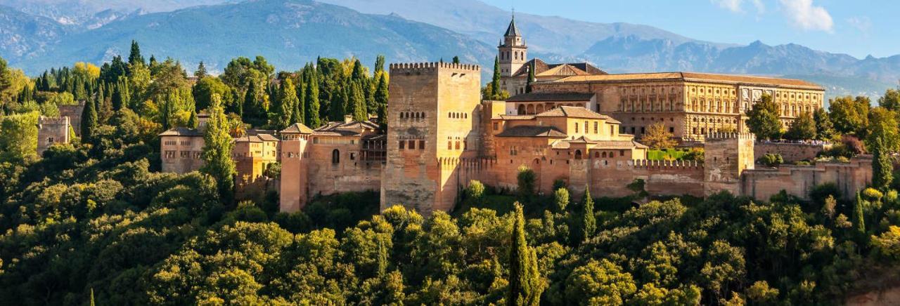 TODOSIERRANEVADA ZONA BAJA - EDIFICIO ALHAMBRA - Junto a los Telecabinas Sierra Nevada Exterior foto